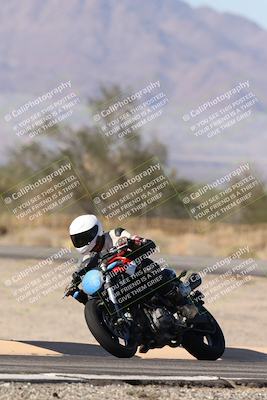 media/Dec-01-2025-Moto Forza (Mon) [[2daa91e15f]]/3-Beginner Group/Session 3 (Turn 3)/